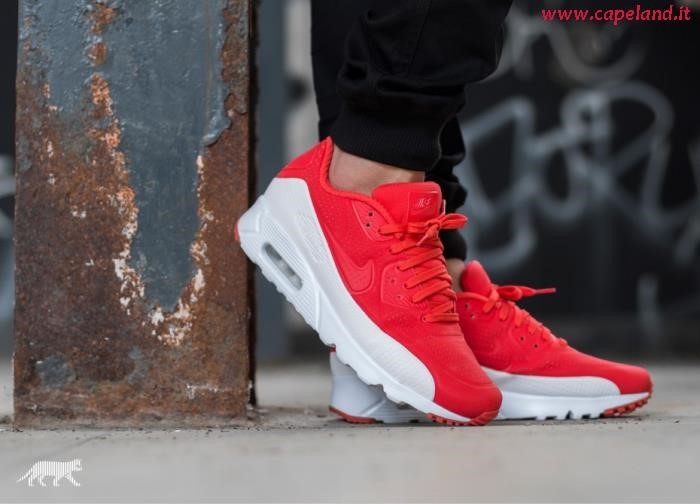 Nike Ultra Moire Red